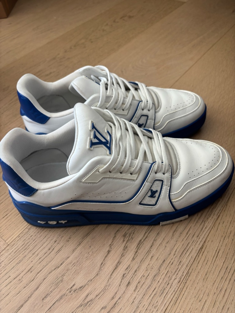 Louis Vuitton Trainer Low Signature - White Blue Size Size 7 Men's. - Picture 15 of 16